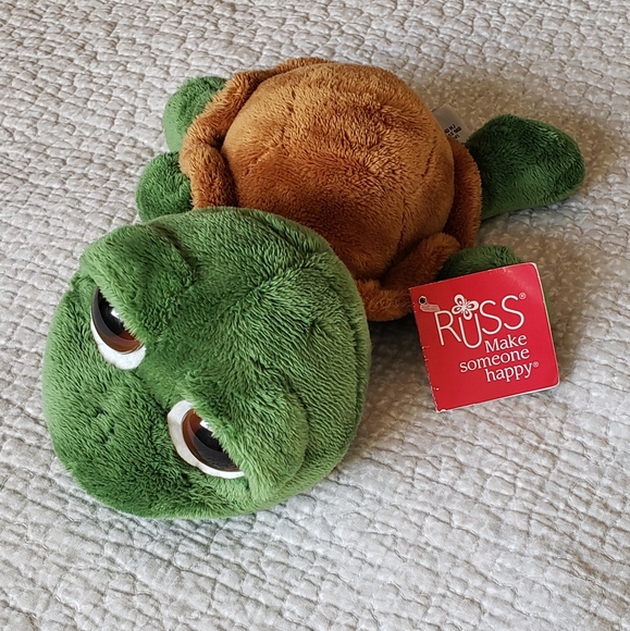 Big Eyed Turtle by Russ, green and rusty brown. 9 inches head to tail - Picture 2 of 9
